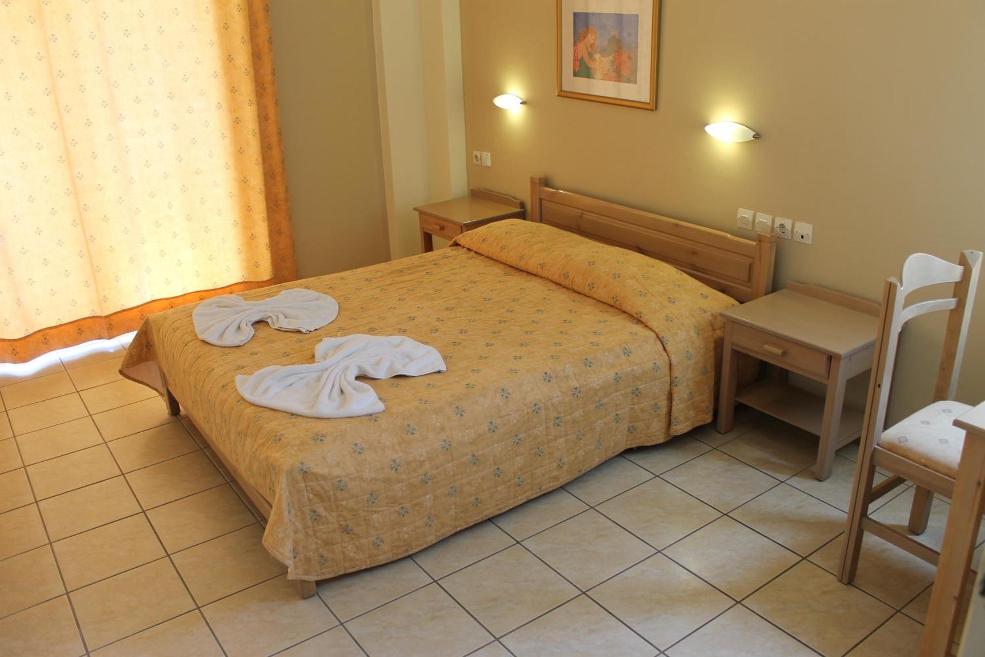 Varvaras Diamond Hotel Platanés Quarto foto
